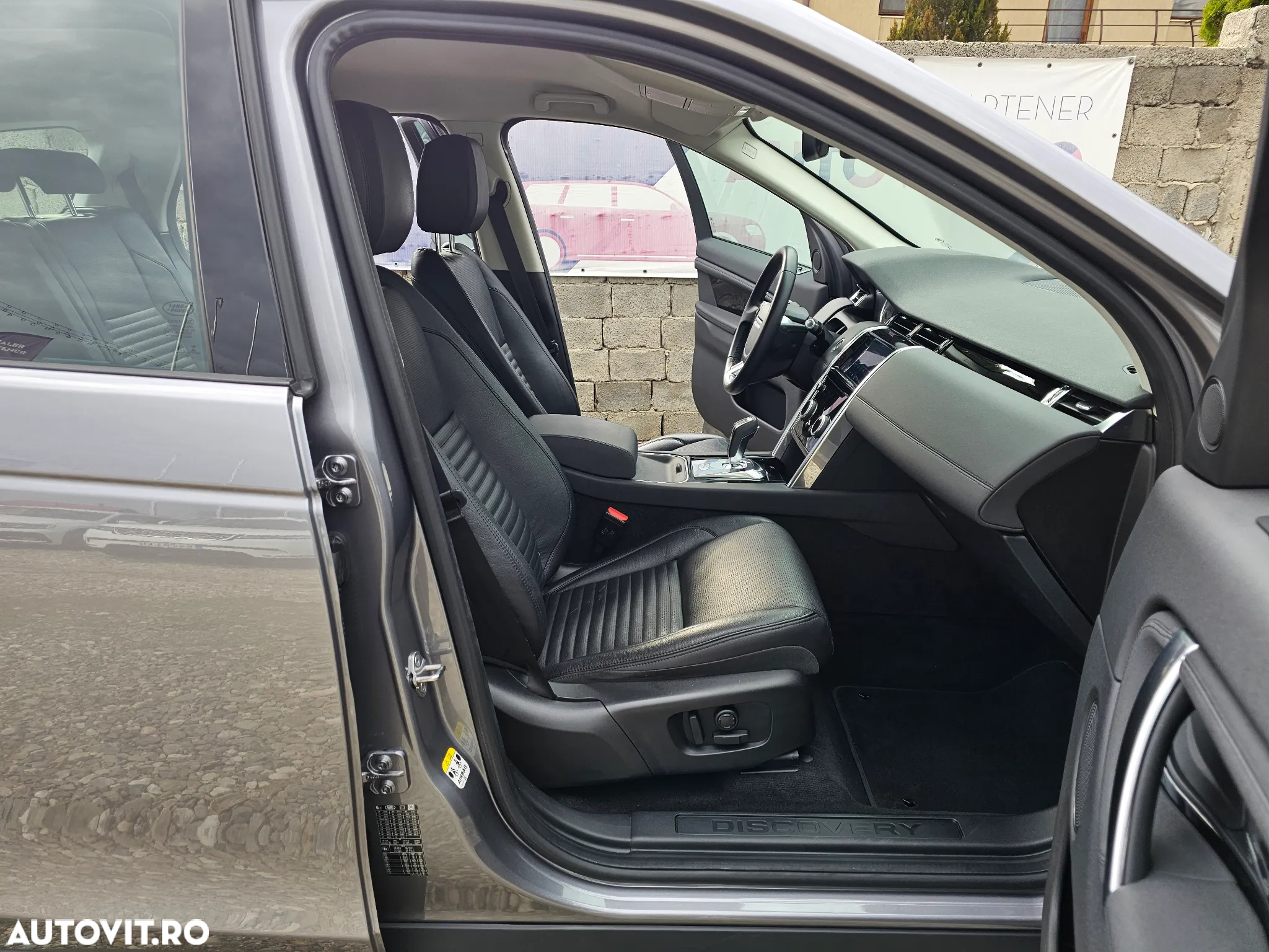 Land Rover Discovery Sport 2.0 D180 MHEV SE - 27