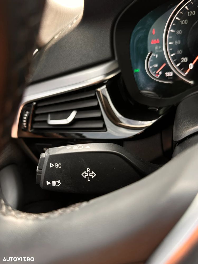 BMW Seria 5 520d xDrive Aut. - 12