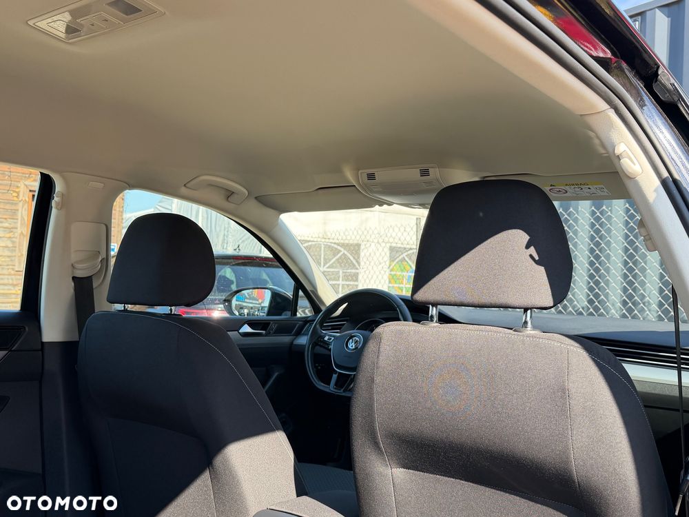 Volkswagen Passat - 9