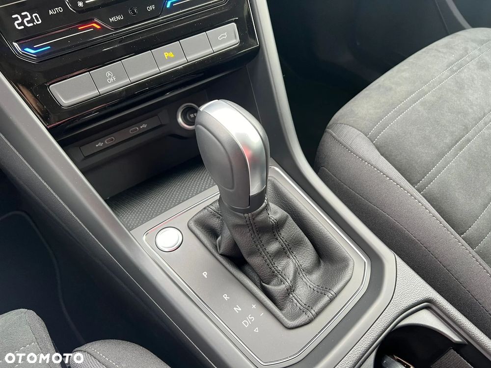 Volkswagen Touran 1.5 TSI EVO Comfortline DSG - 23