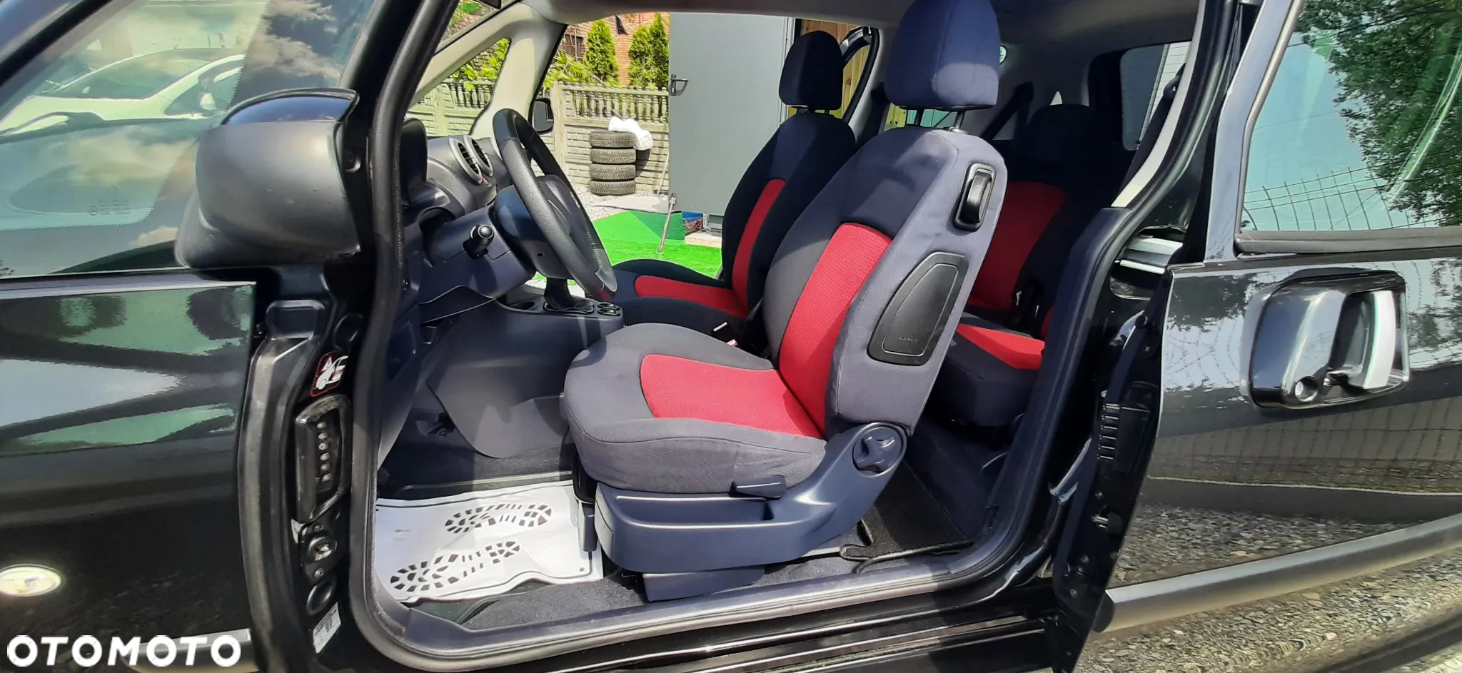 Peugeot 1007 - 25