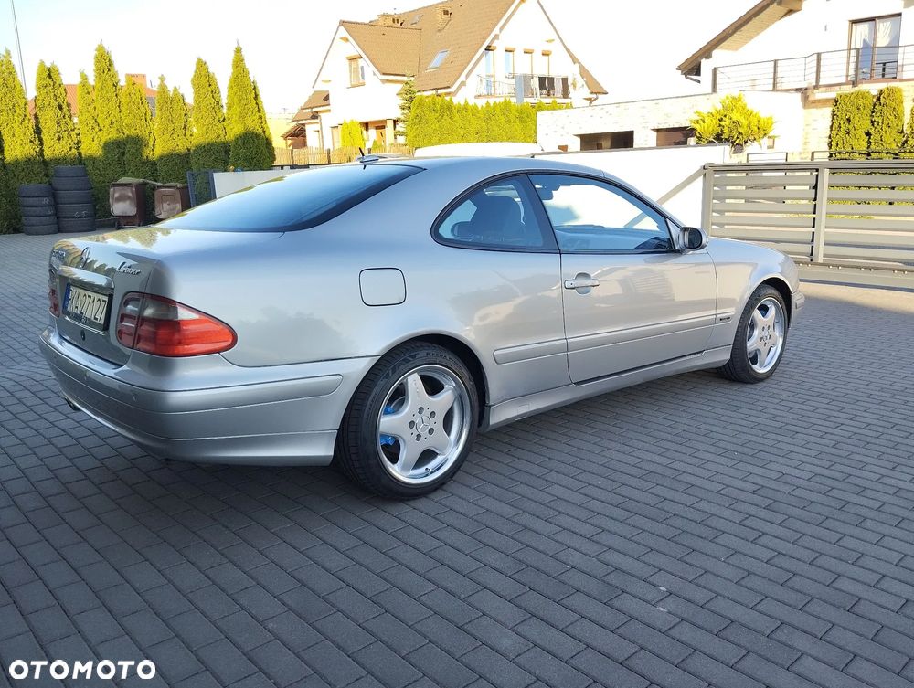 Mercedes-Benz CLK - 9