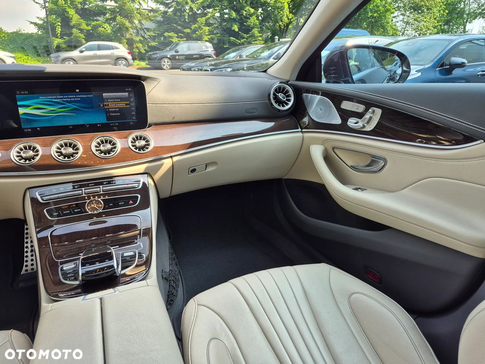 Mercedes-Benz CLS - 22