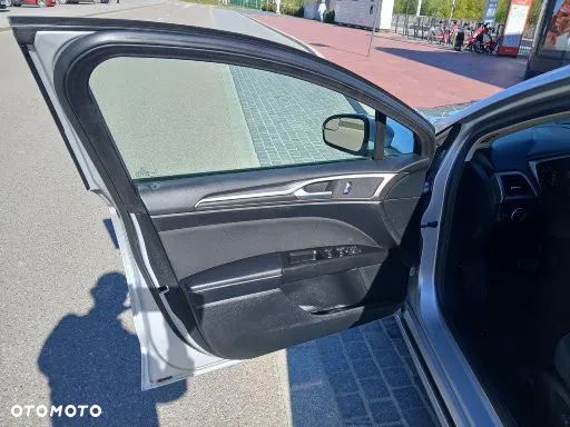 Ford Fusion - 11