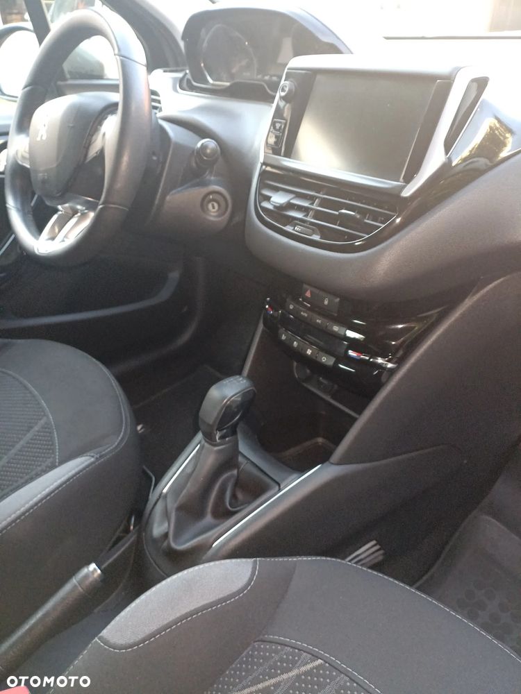 Peugeot 208 1.2 PureTech Active - 10