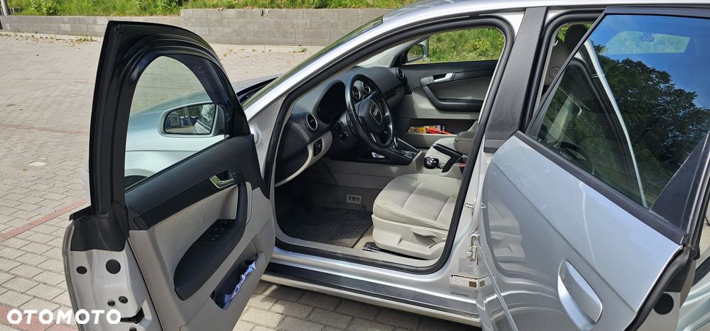 Audi A3 Sportback - 2