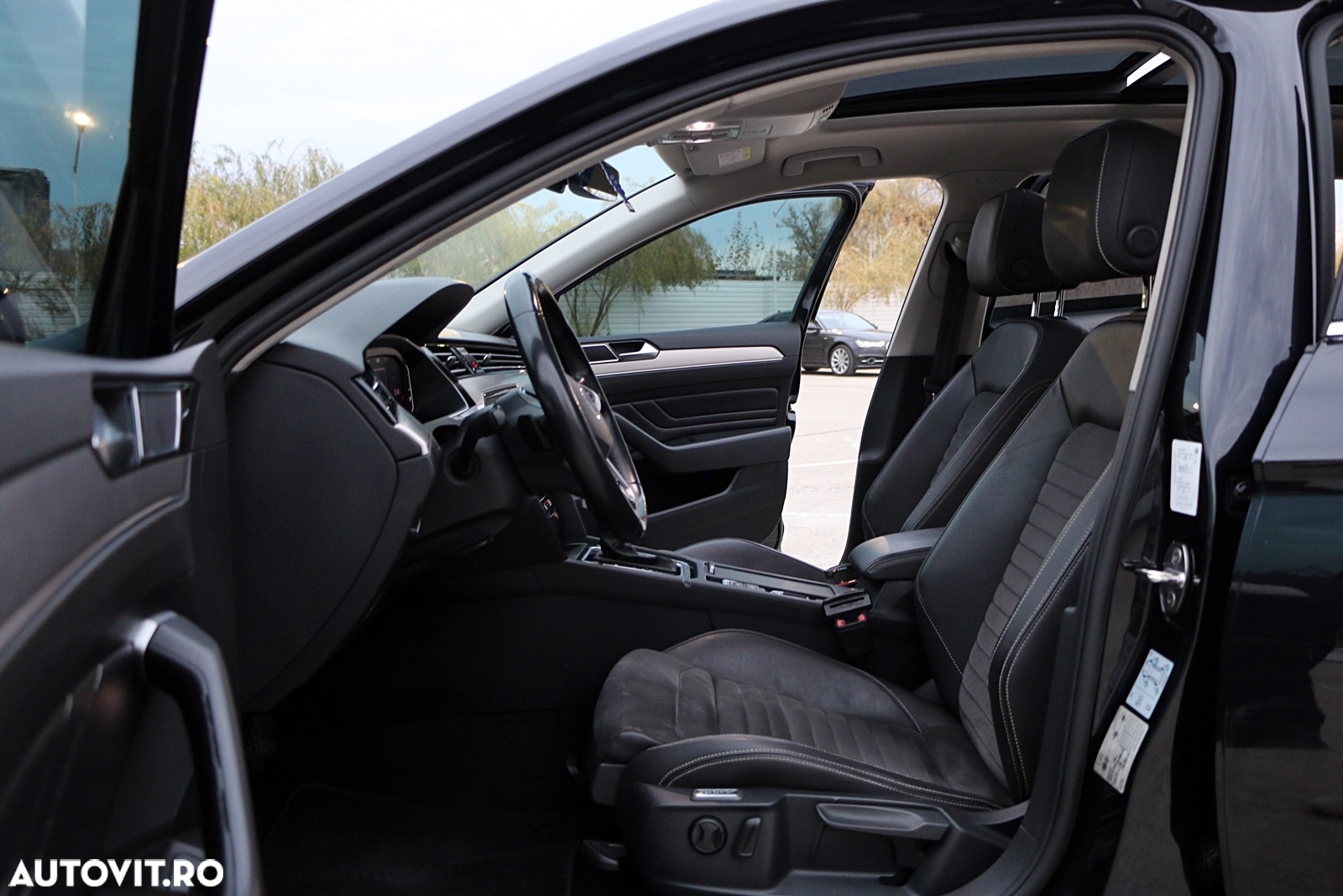 Volkswagen Passat Variant 2.0 TDI DSG R Executive - 20