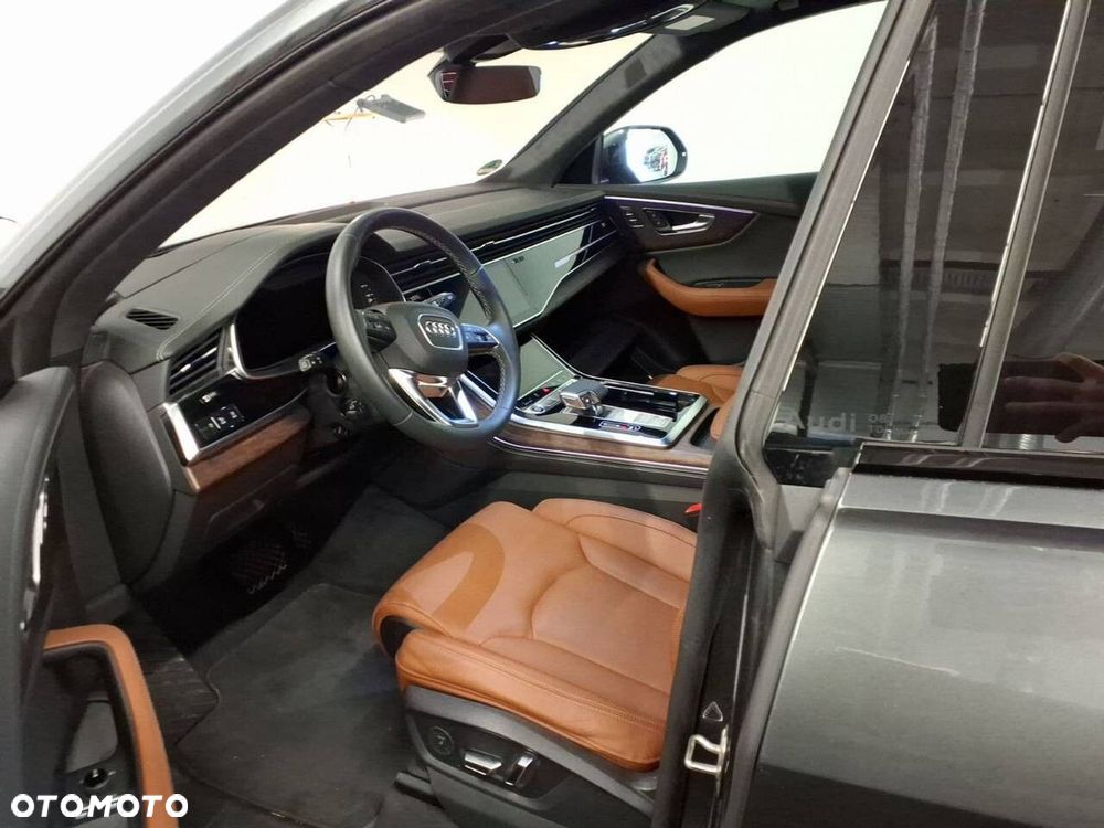 Audi Q8 - 7