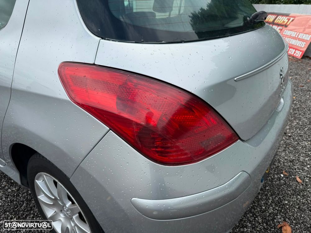 Peugeot 308 1.6 HDi Executive - 19