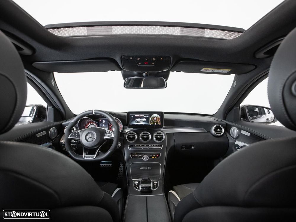 Mercedes-Benz C 63 AMG S - 12