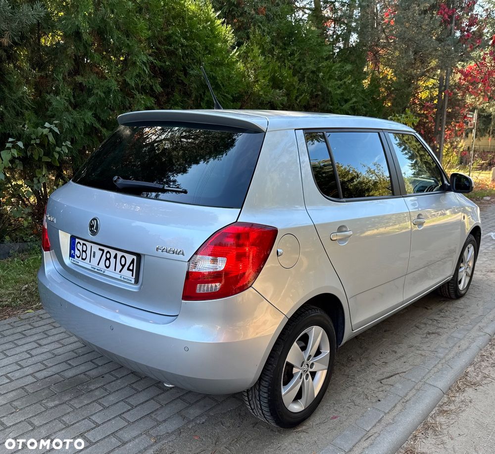 Skoda Fabia 2014 photo 4