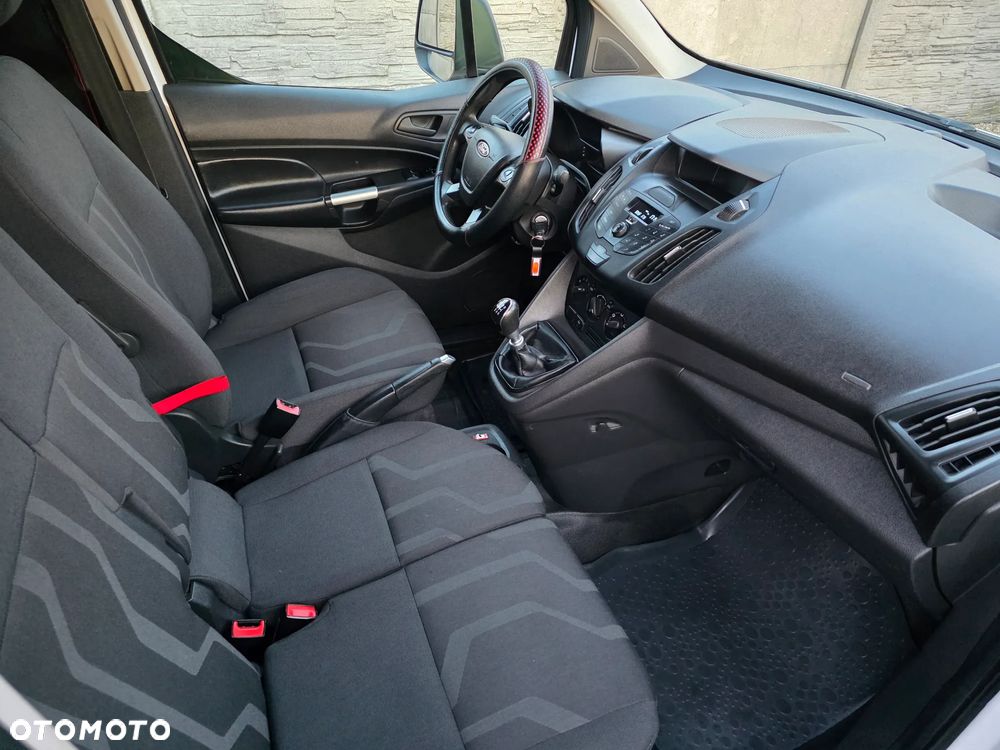 Ford Transit Connect - 16