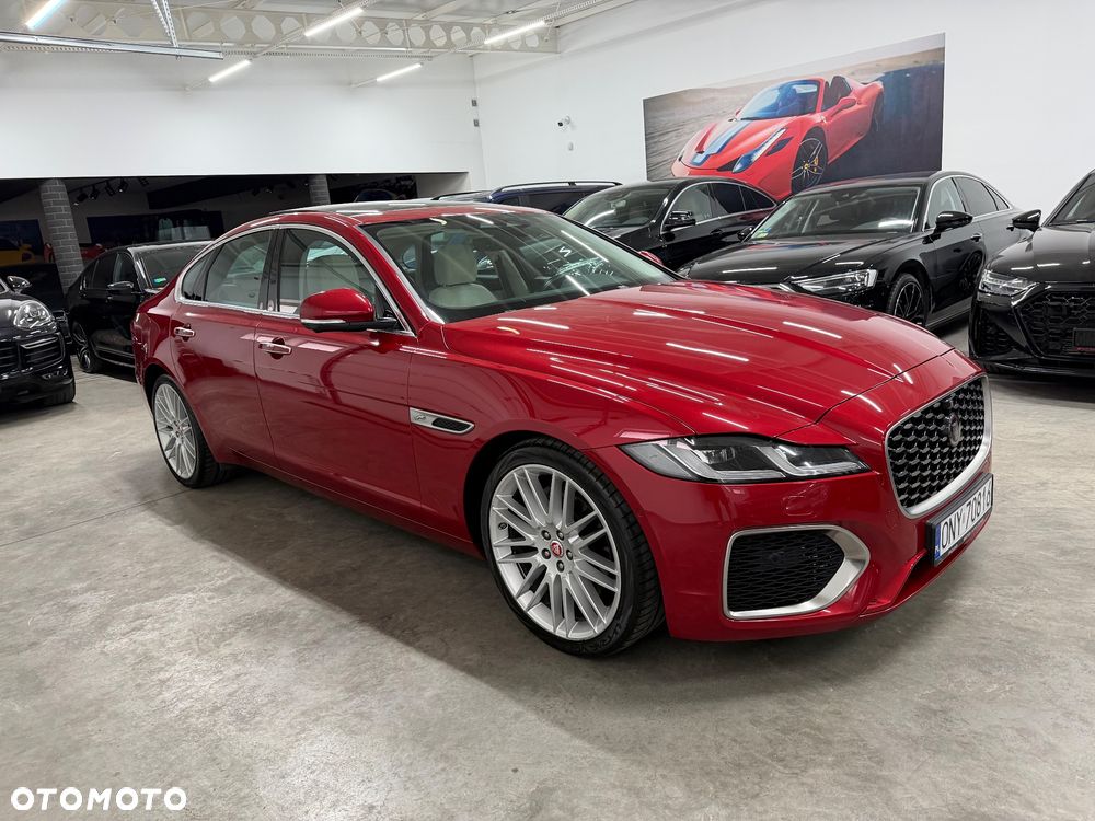Jaguar XF 2.0 D200 mHEV AWD R-Dynamic SE - 6