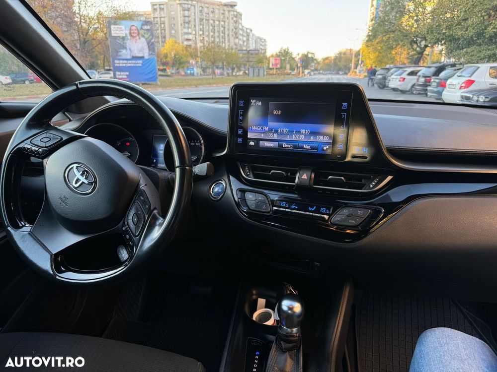 Toyota C-HR - 7