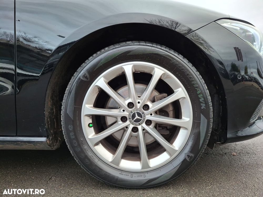 Mercedes-Benz CLA 180 7G-DCT - 28