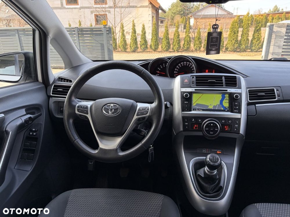 Toyota Verso 1.6 D-4D Prestige - 16