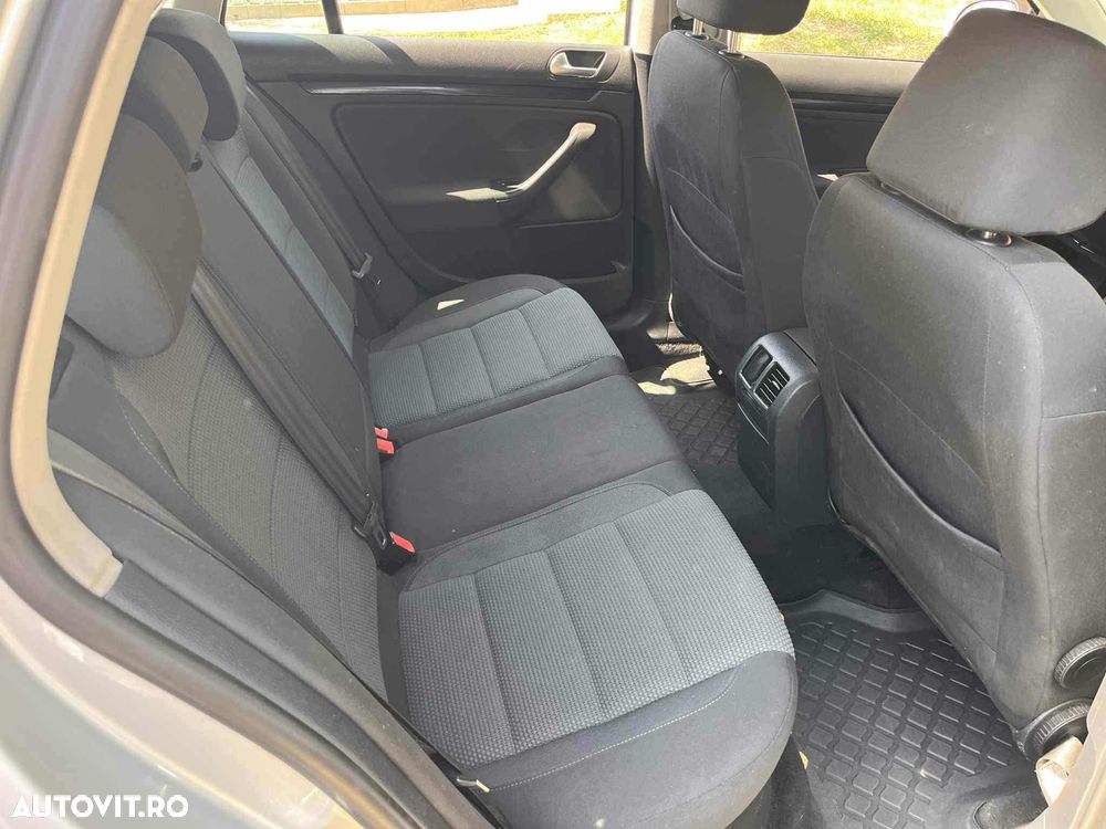 Volkswagen Golf - 4
