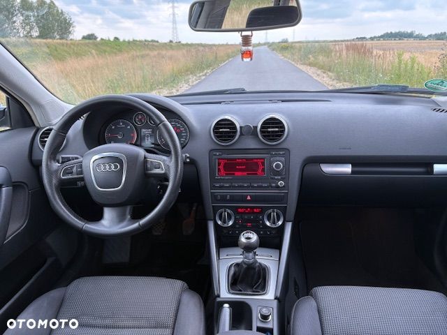 Audi A3 Sportback 2.0 TDI DPF Ambition - 4