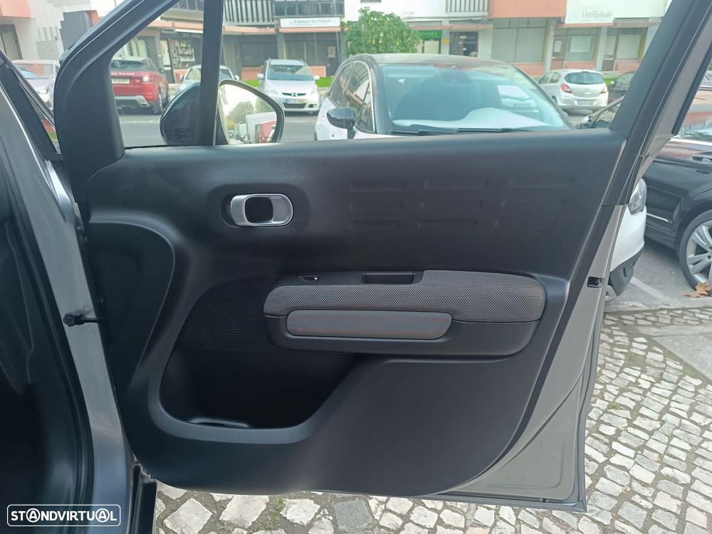 Citroën C3 Aircross PureTech 130 Stop & Start EAT6 OPF SHINE - 29