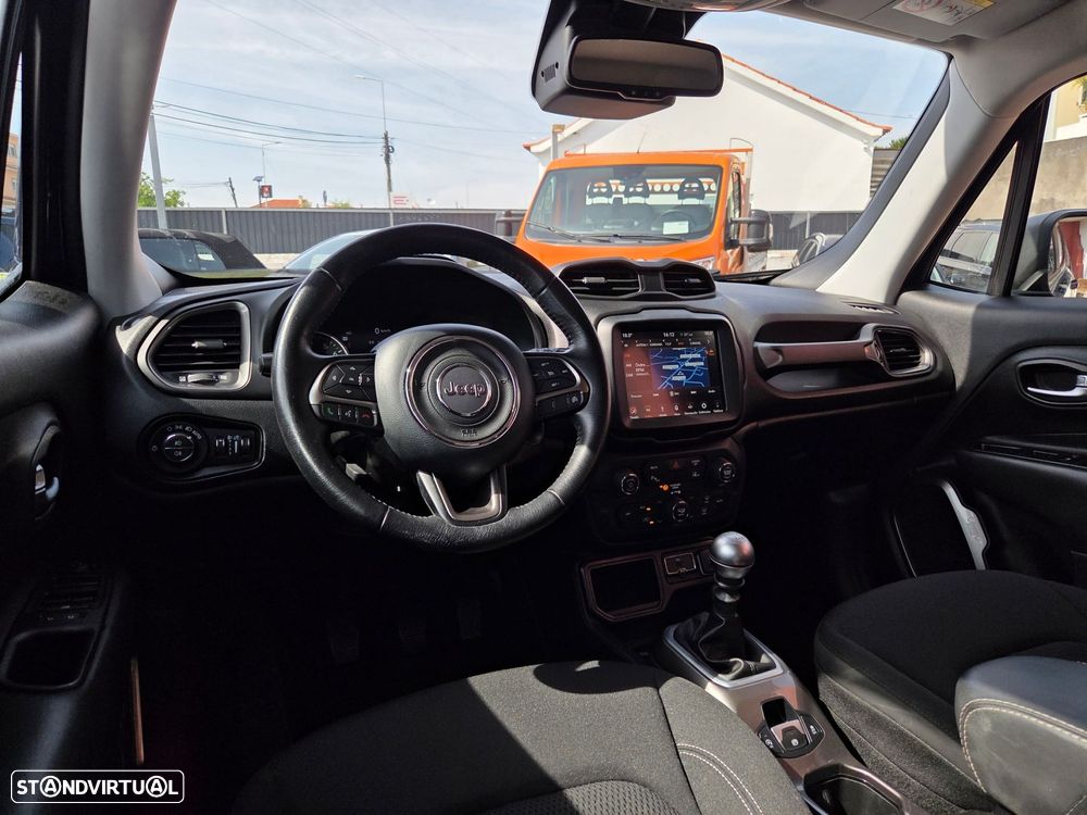 Jeep Renegade 1.0 T Limited - 30