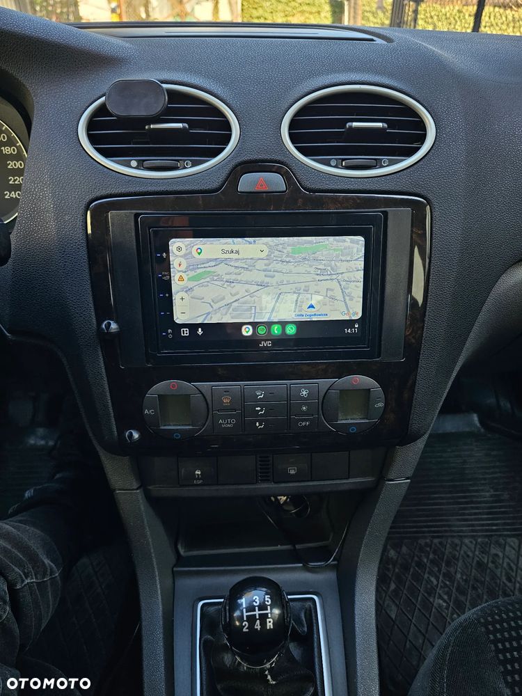 Ford Focus 2.0 Ghia - 18