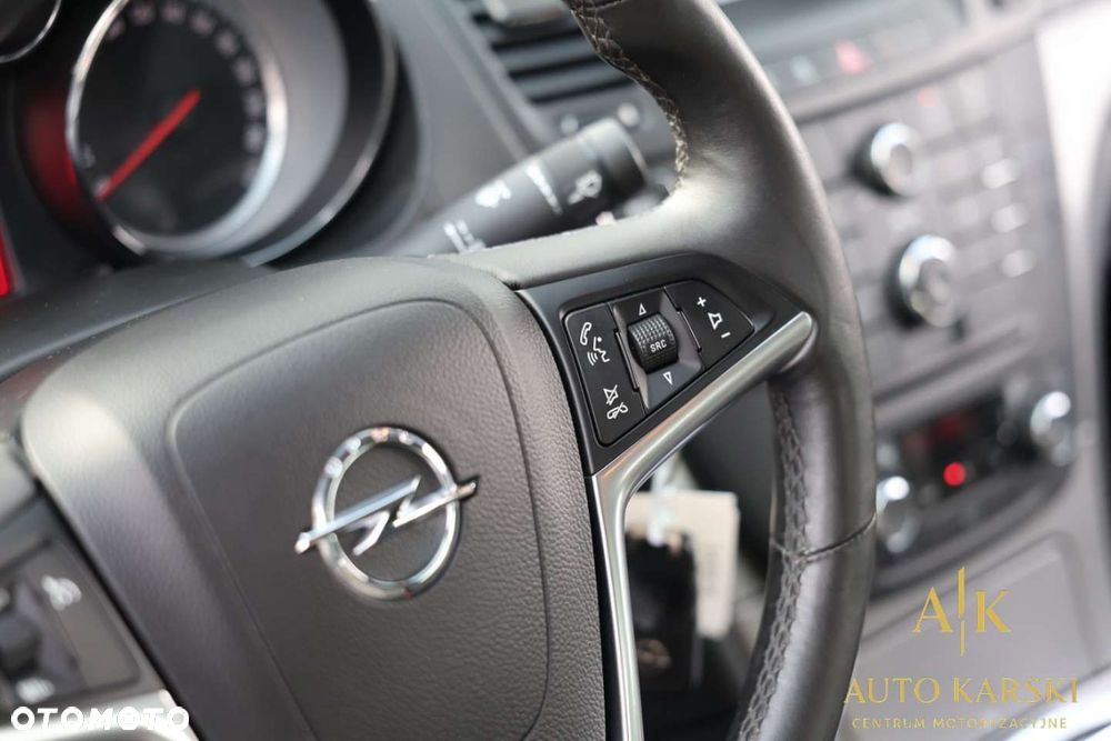 Opel Insignia - 26