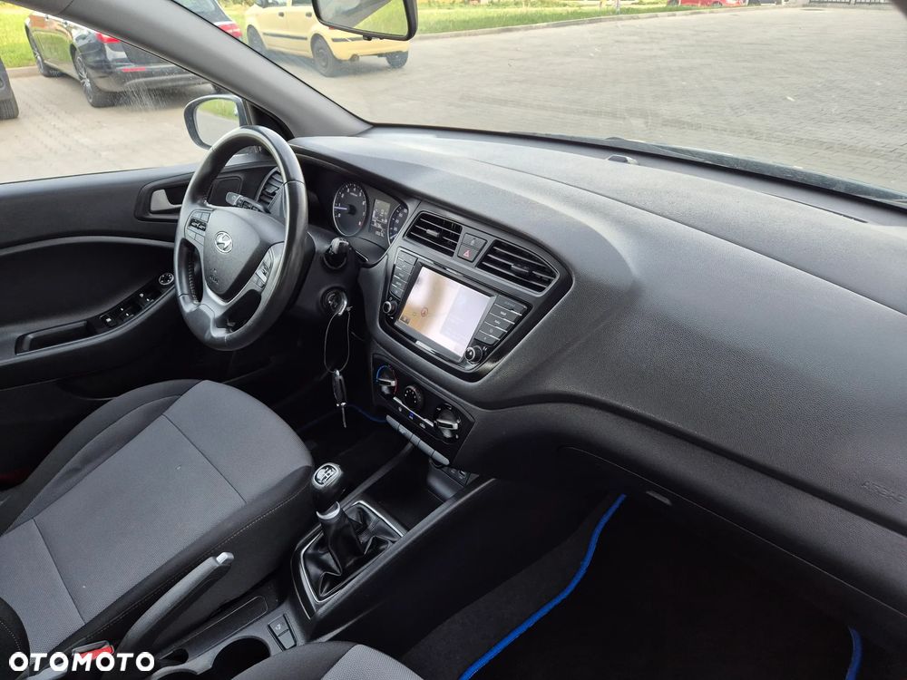 Hyundai i20 1.2 Elegant - 23