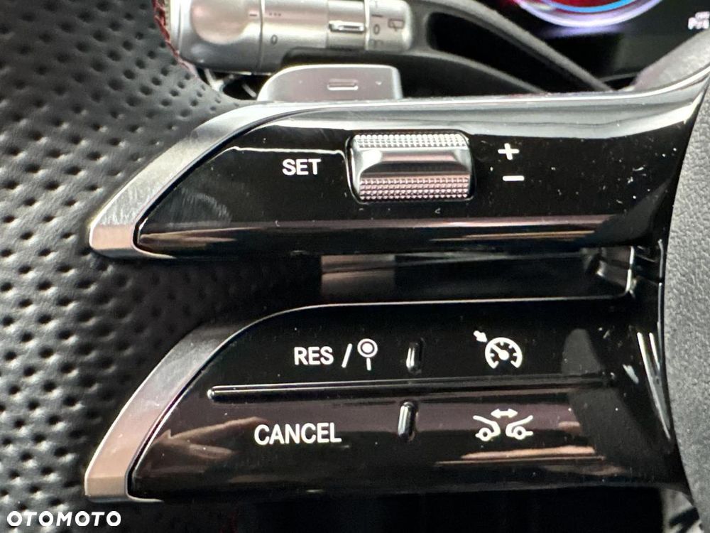 Mercedes-Benz GLB 250+ EQ 85kWh - 15