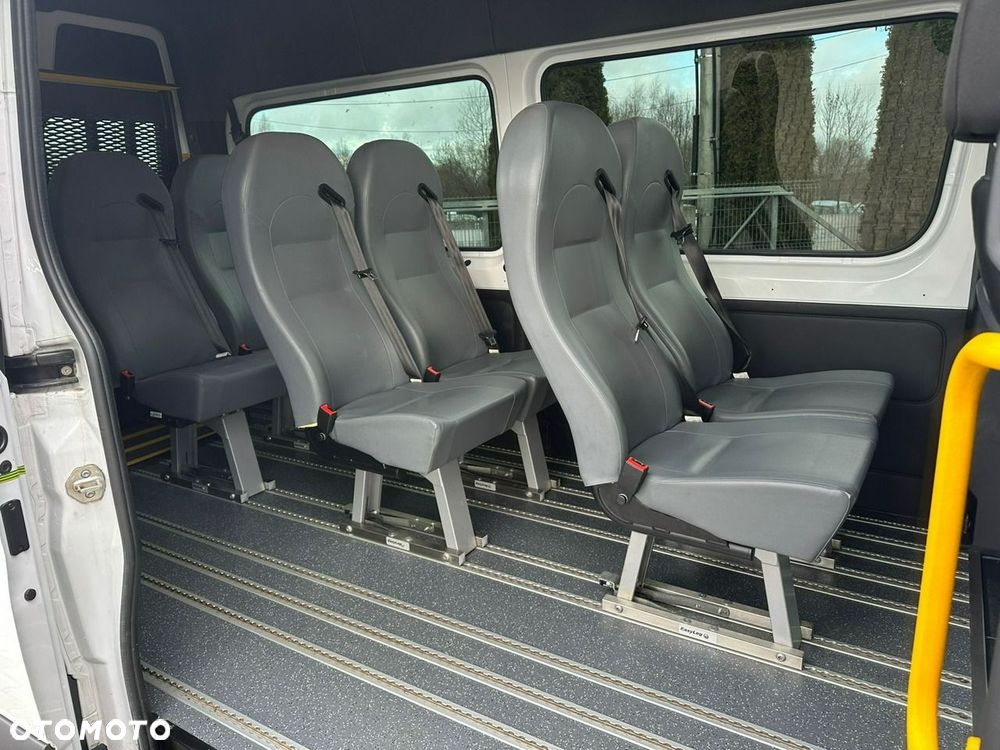 Mercedes-Benz Sprinter - 18