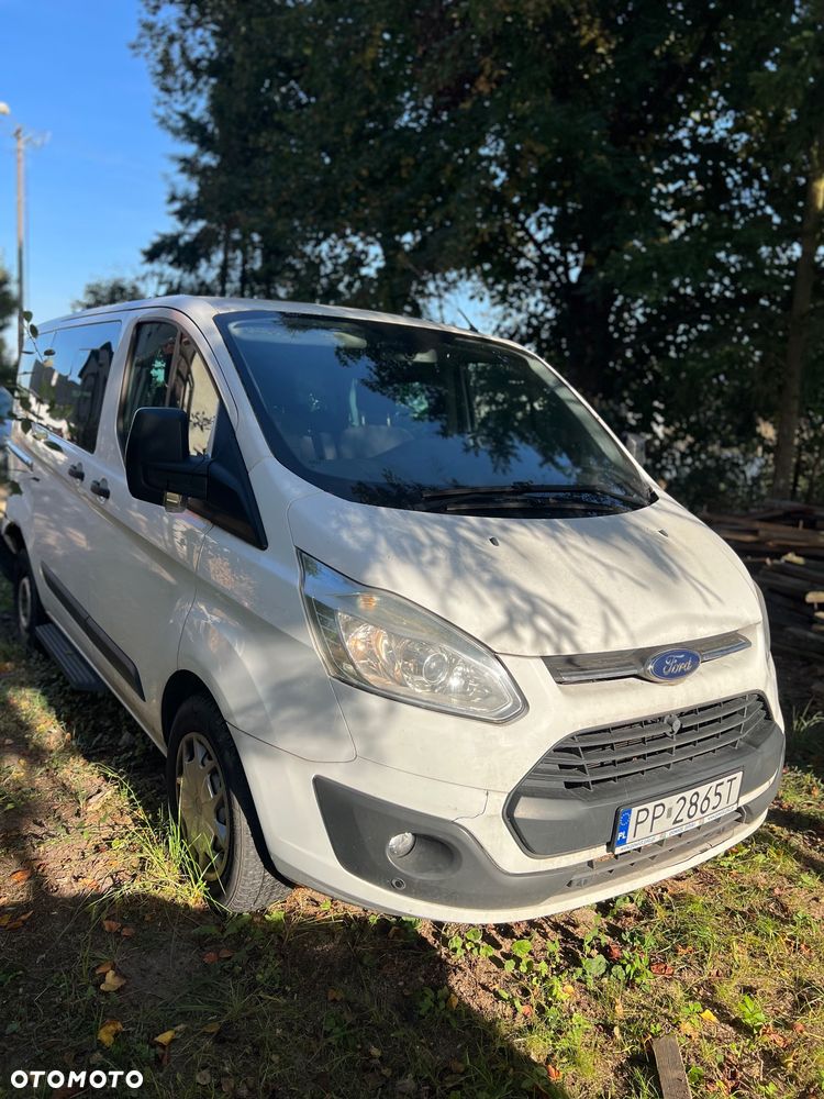 Ford Tourneo Custom - 1