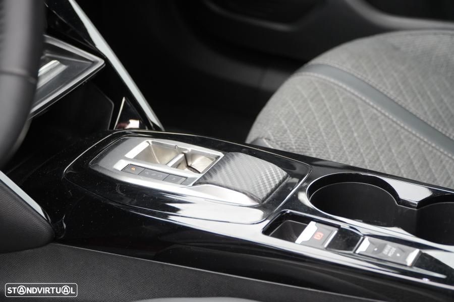 Peugeot 2008 PureTech 130 EAT8 Allure Pack - 12