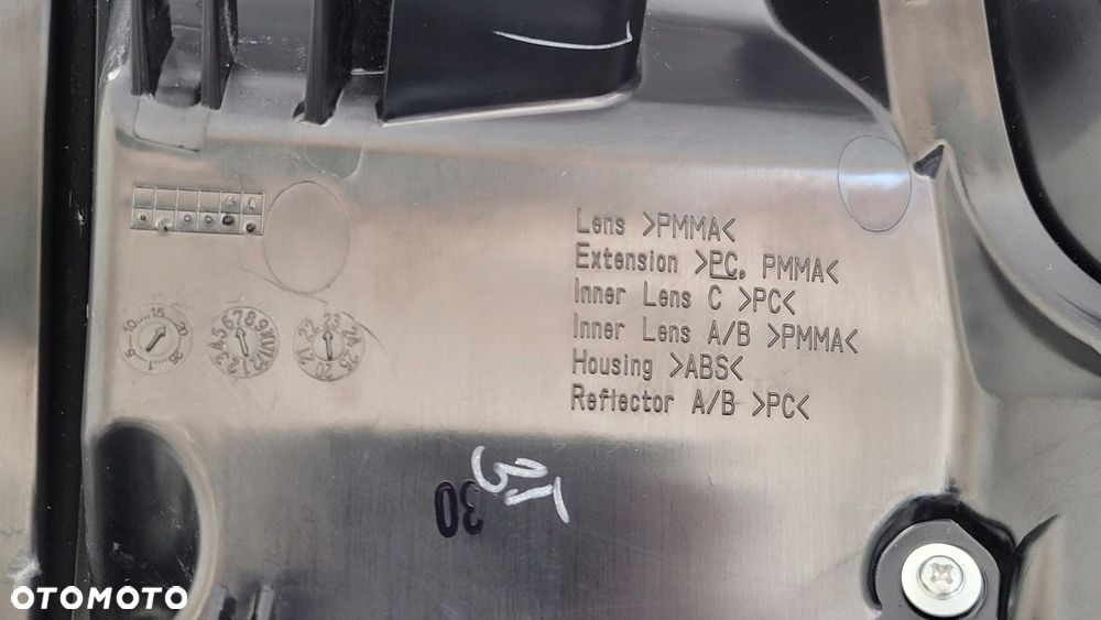 LAMPA LEWA TYLNA TYŁ TOYOTA AYGO X 2022- - 6