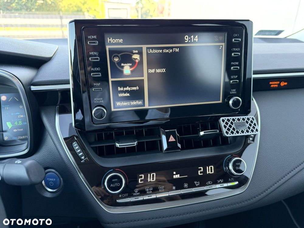 Toyota Corolla - 30