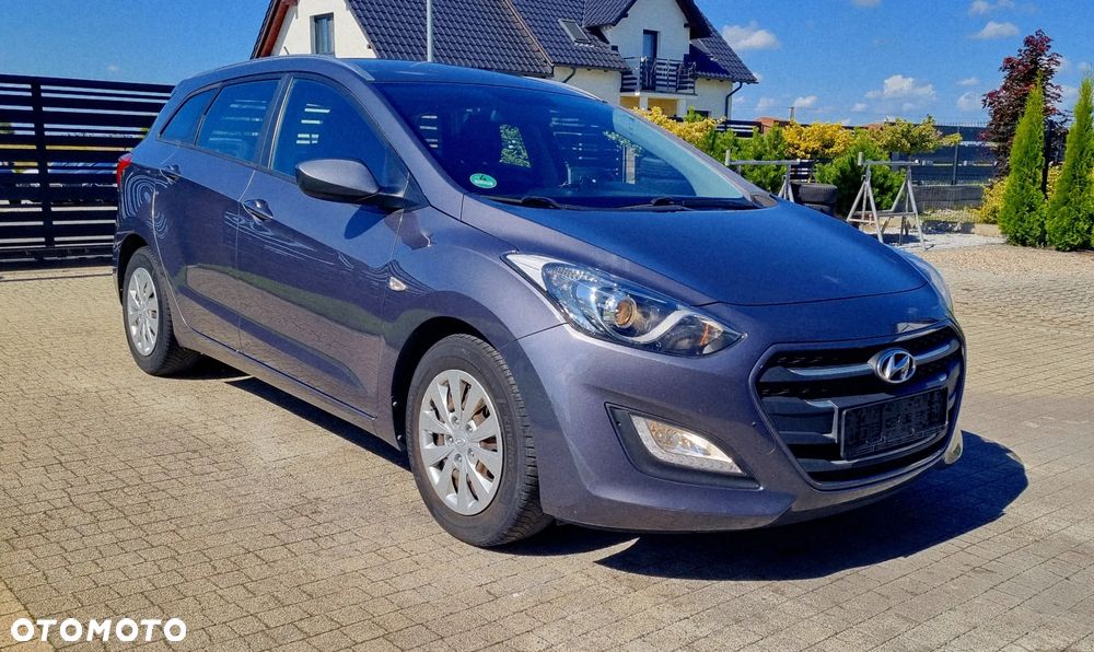 Hyundai i30 blue Kombi 1.4 Style - 10