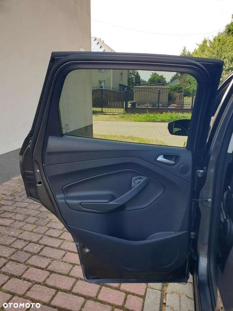 Ford Kuga 2.0 TDCi 4x4 Titanium - 33
