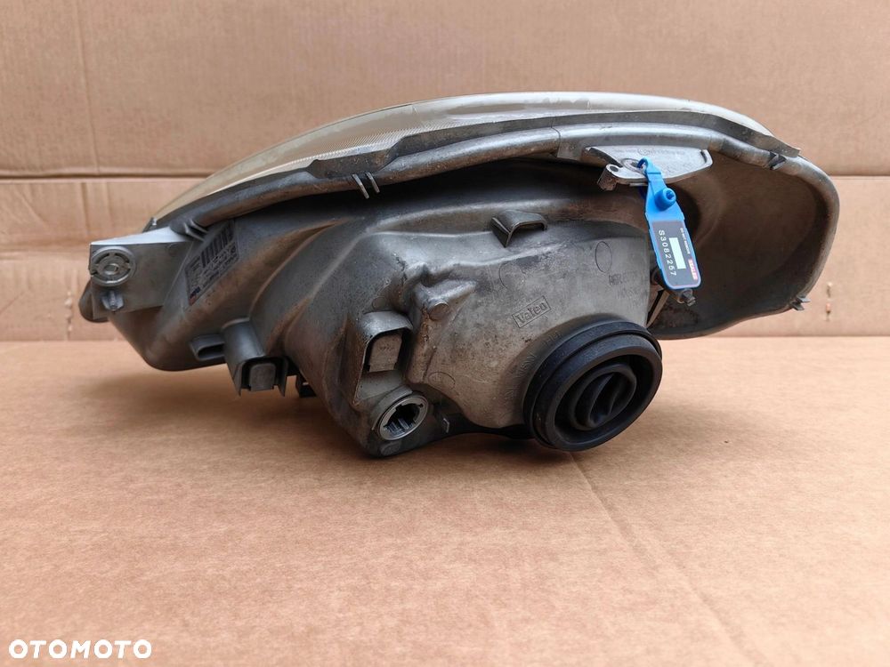 Lampa przednia Prawa RENAULT TRAFIC 7700311372 OPEL VIVARO 91165720 VALEO - 4