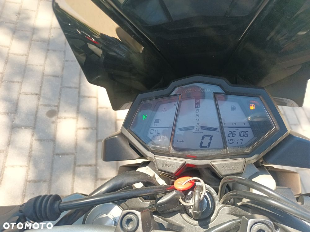 Yamaha MT - 8