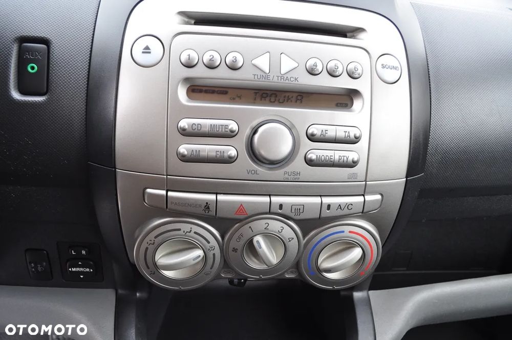 Daihatsu Sirion 1.3 - 19