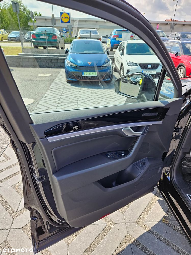 Volkswagen Touareg 3.0 V6 TFSI 4Motion R-Line - 9