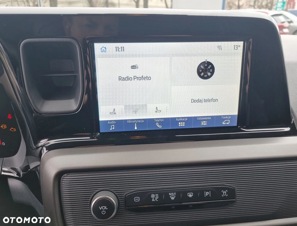 Ford Transit Courier - 11