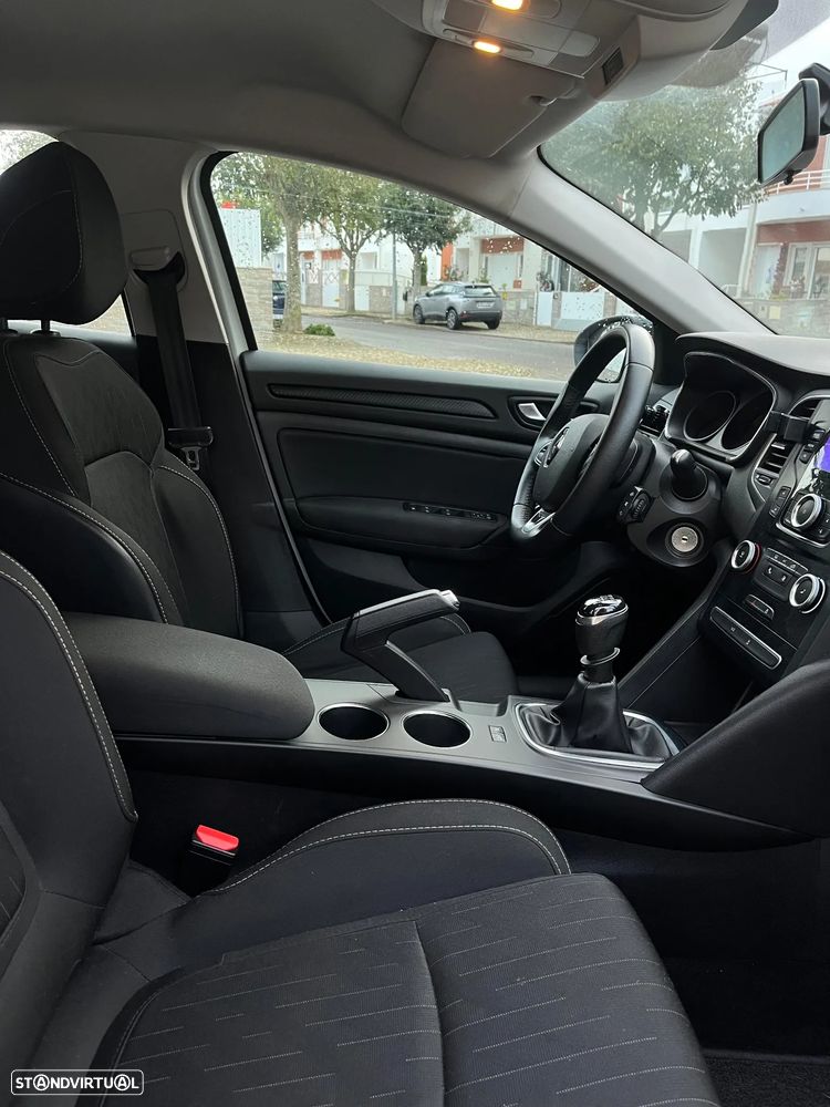 Renault Mégane Sport Tourer BLUE dCi 115 LIMITED - 13