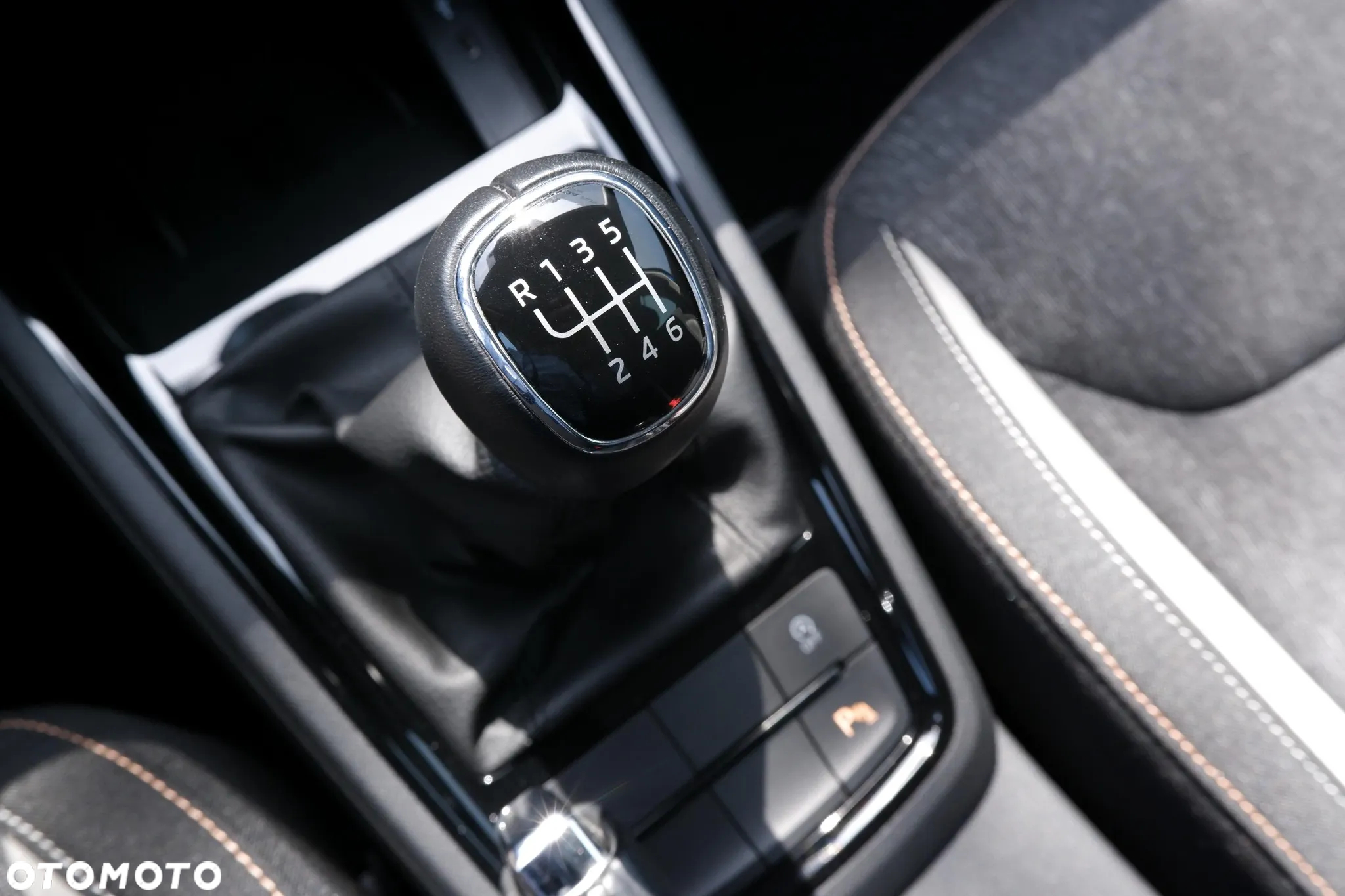 Skoda Kamiq 1.0 TSI Style - 37