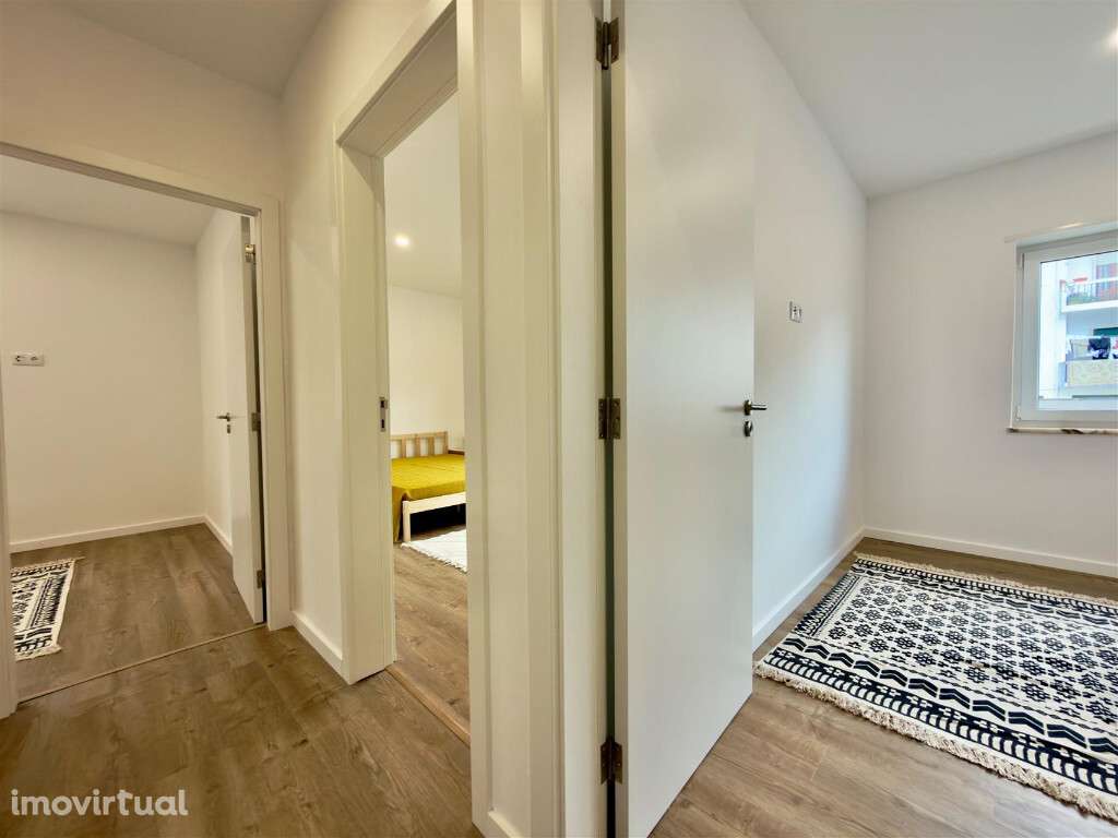 Apartamento T4 com garagem na Guarda Inglesa, Santa Clara - Grande imagem: 2/19