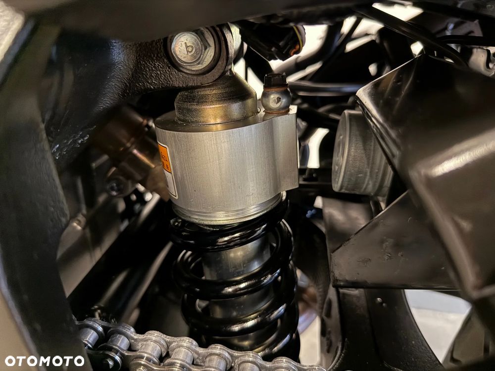 Suzuki V-STROM - 30