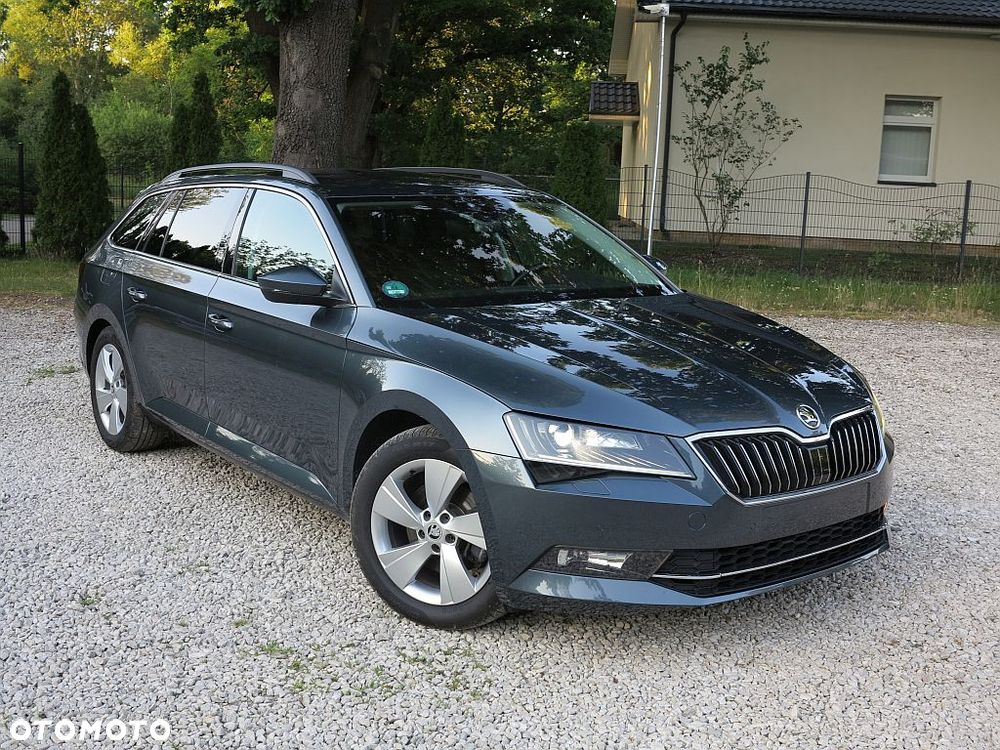 Skoda Superb 2.0 TDI DSG Ambition - 3