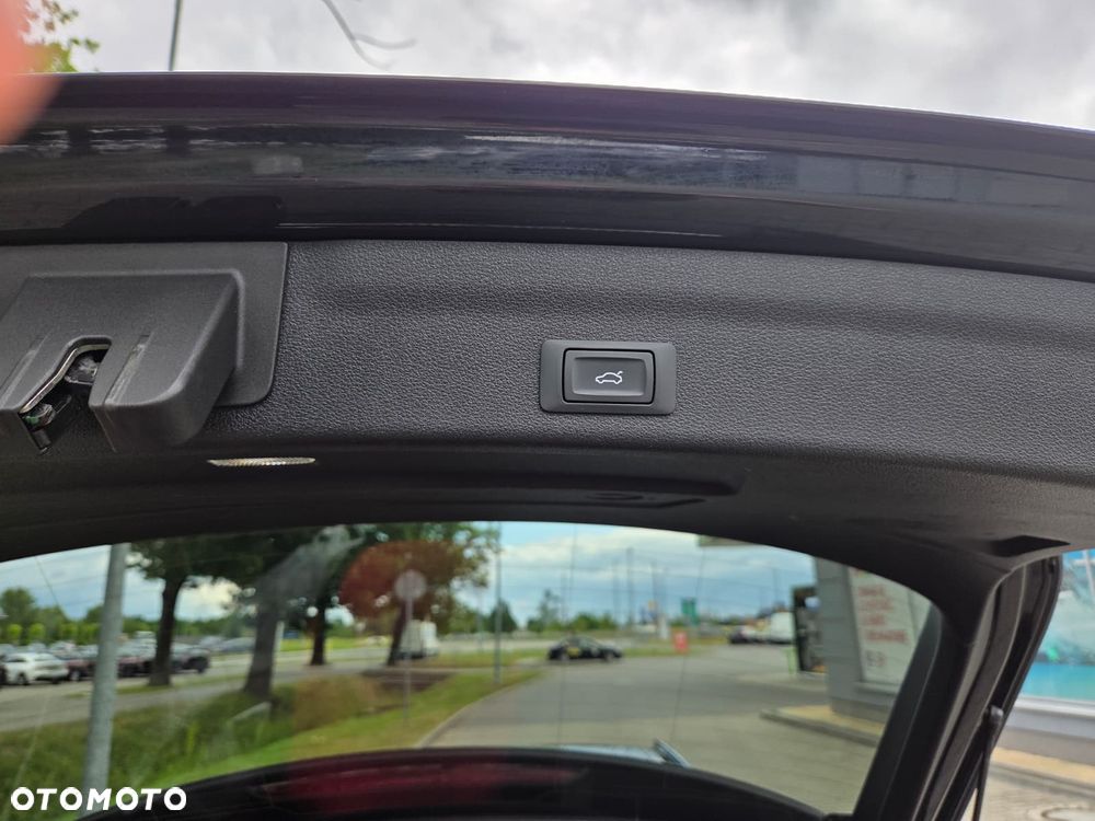 Audi A6 Avant 40 TDI quattro S tronic - 14