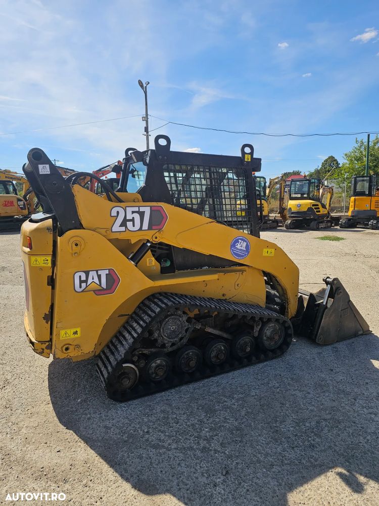 Caterpillar Cat 257B  bobcat miniincarcator frontal minivola compact senile - 5