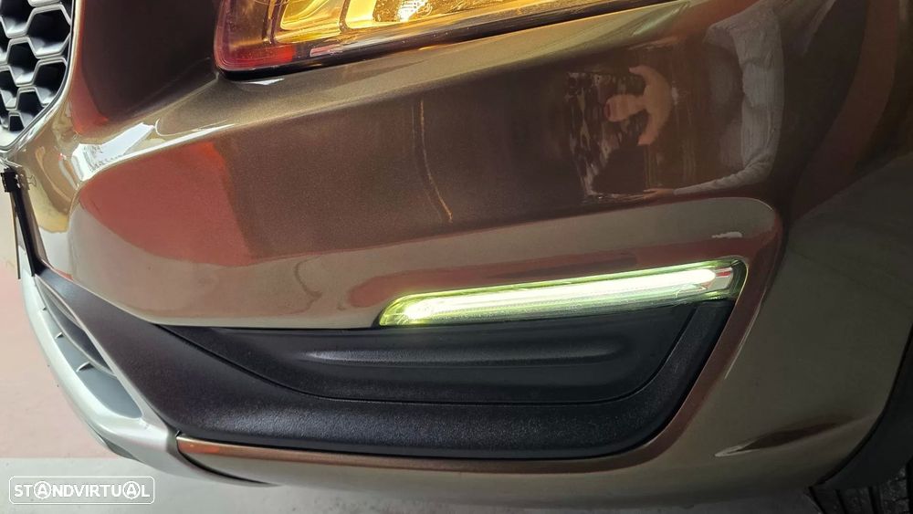 Volvo V60 Cross Country 2.0 D3 Momentum - 14