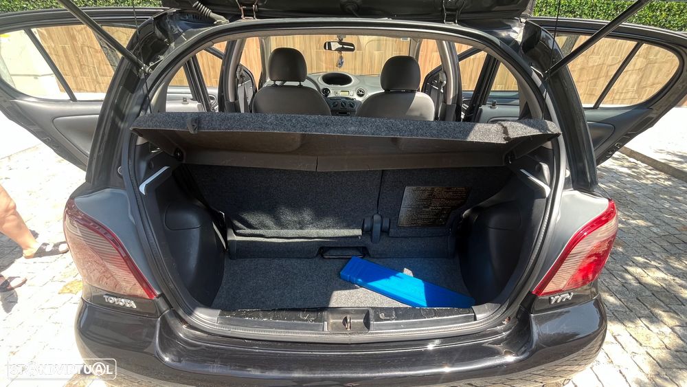 Toyota Yaris 1.0 Base C/Radio - 7