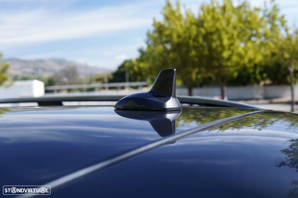 Mercedes-Benz E 300 Bluetec Hybrid Avantgarde - 22